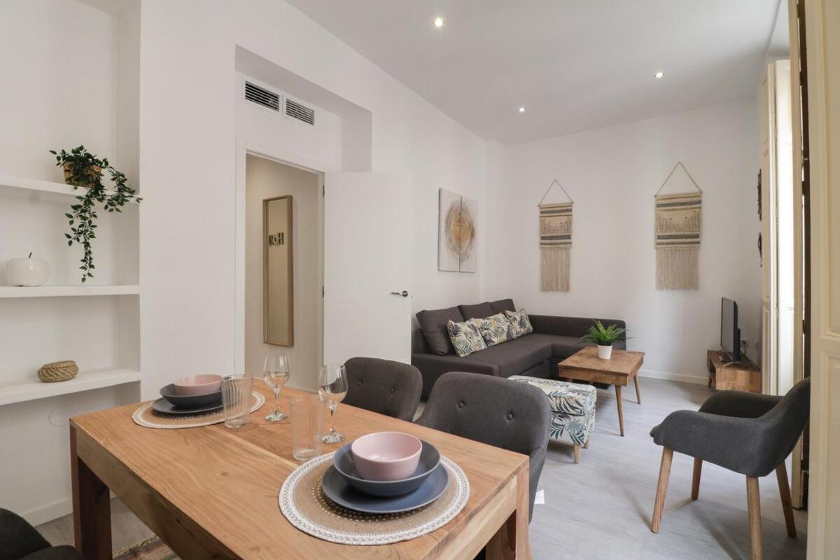 Trendy Two Bedrooms in Ollerias Málaga Buitenkant foto